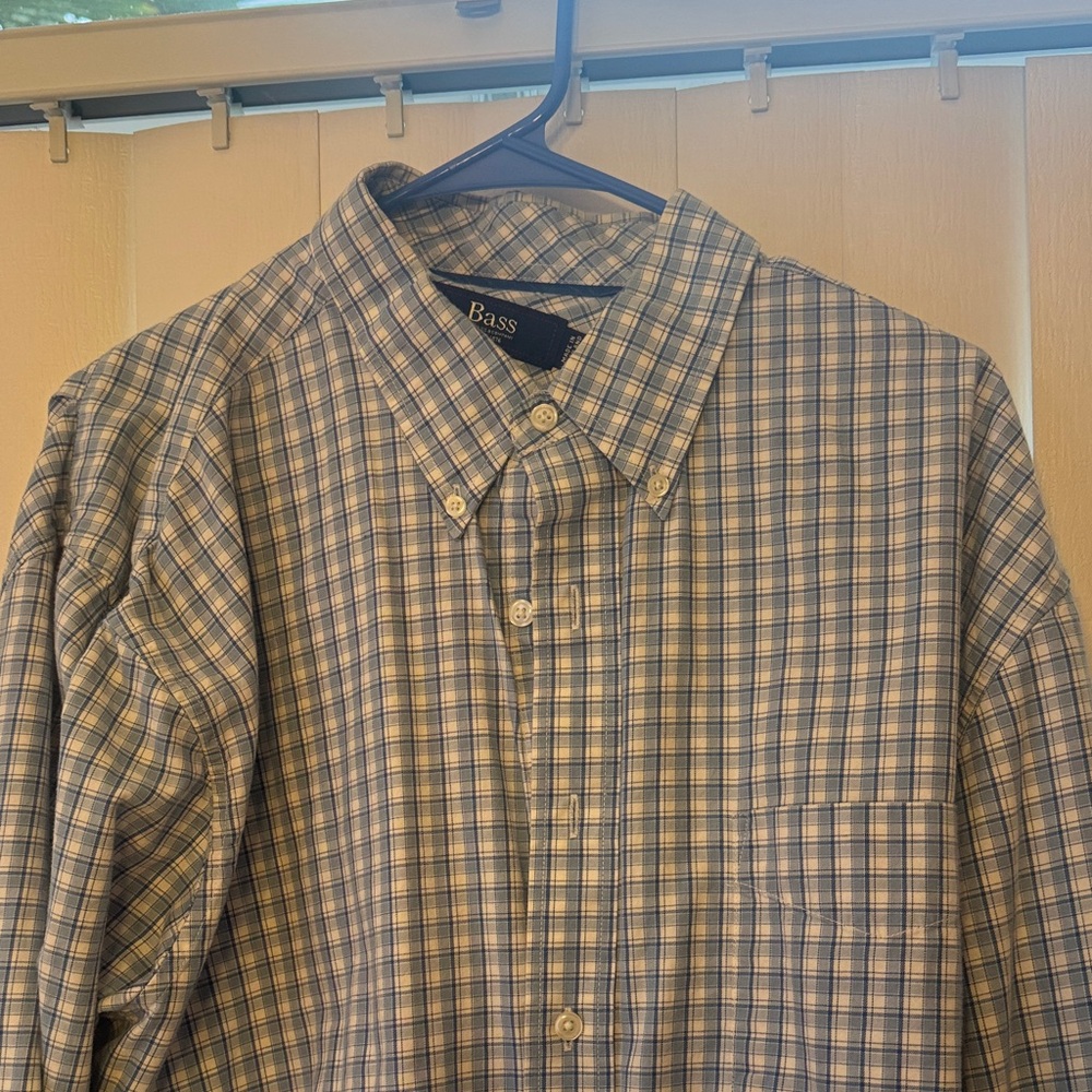 Bass Men's Casual Blue and White Checkered Shirt